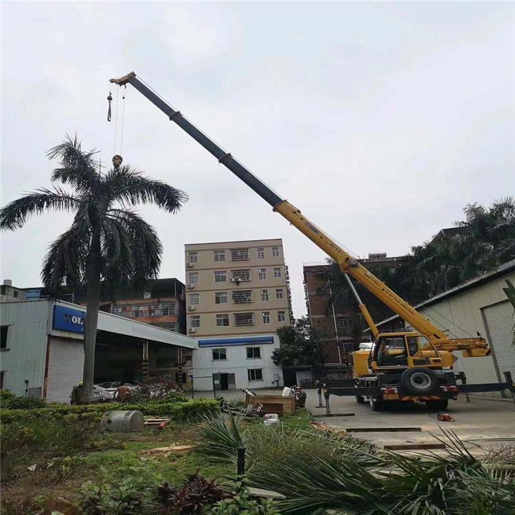 中原镇12吨吊车出租一天的收费标准是什么