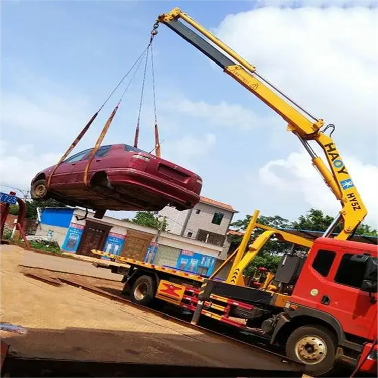 中原镇吊车吊汽车的正确方法